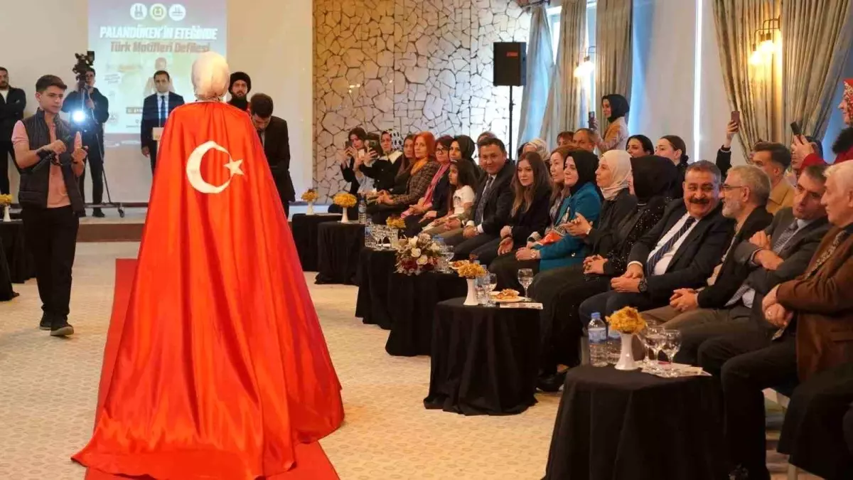 Palandöken\'de Türk Motifleri Defilesi Yoğun İlgi Gördü