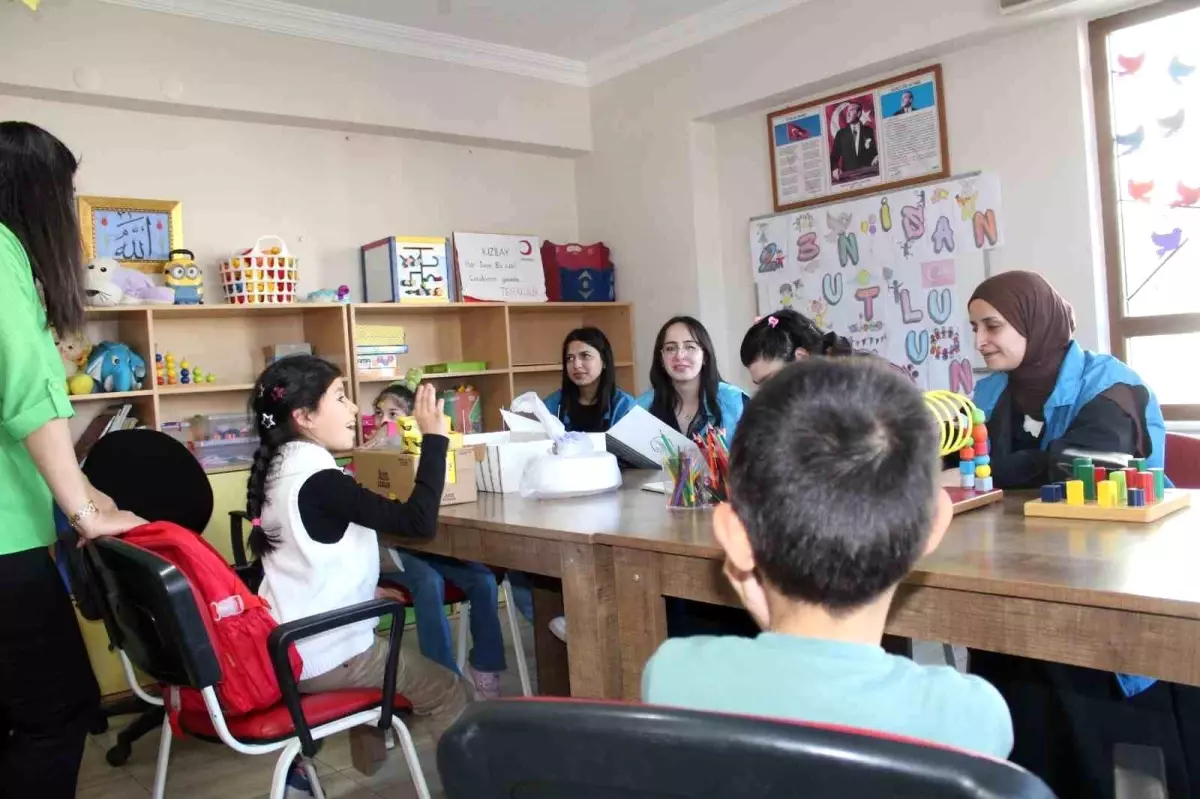 Gönüllülerden 23 Nisan Ziyareti