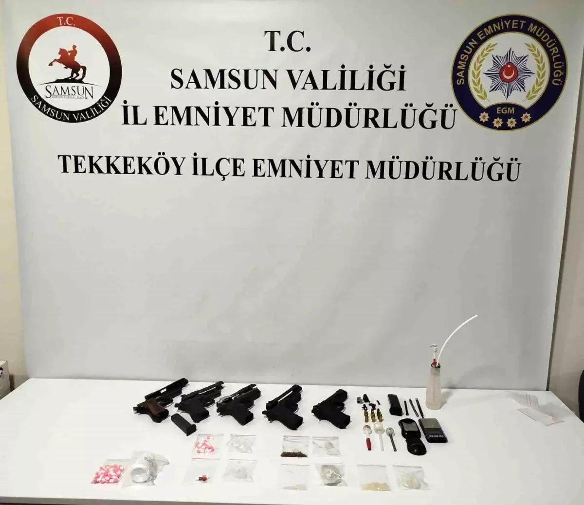 Samsun\'da Uyuşturucu ve Silah Operasyonu