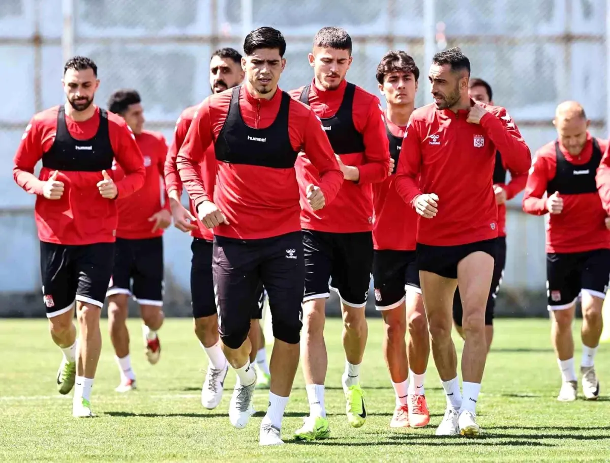Sivasspor Antalyaspor\'a Hazırlanıyor