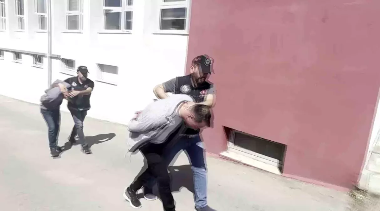 Adana\'da Uyuşturucu Operasyonu