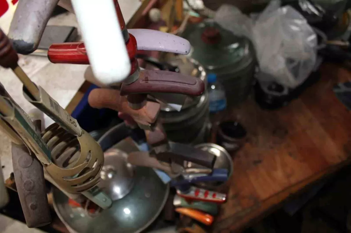 Demlik Tamircisi İşlerin Düştüğünden Şikayetçi