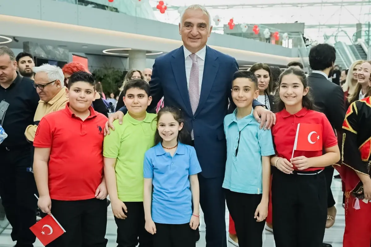 23 Nisan\'da Çocuk Bayramı Sergisi Açıldı