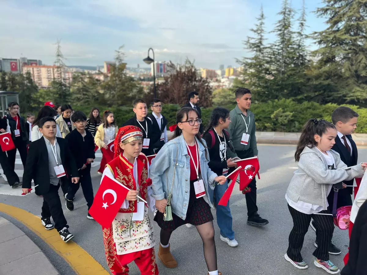 Bakan Tekin Anıtkabir\'i Ziyaret Etti