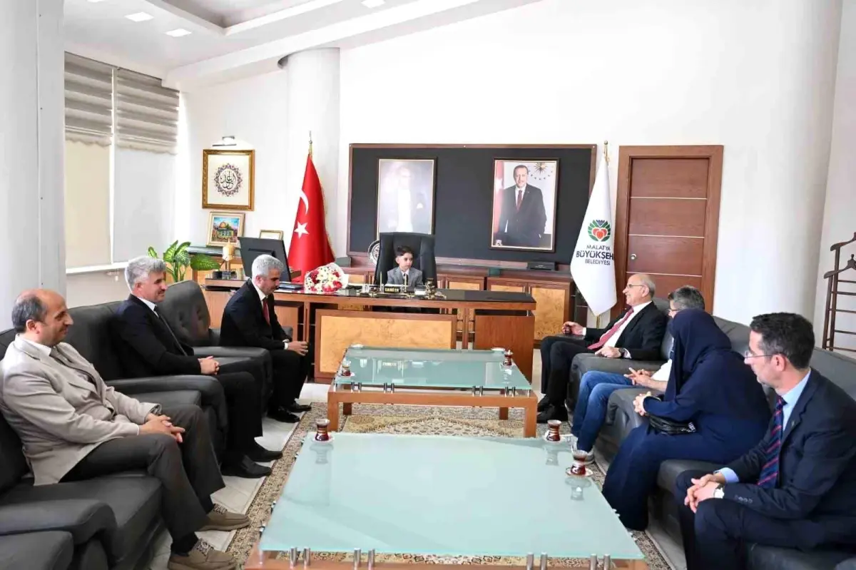 Başkan Er," Bu koltuklara hizmet bilinci ile oturulması gerekiyor"