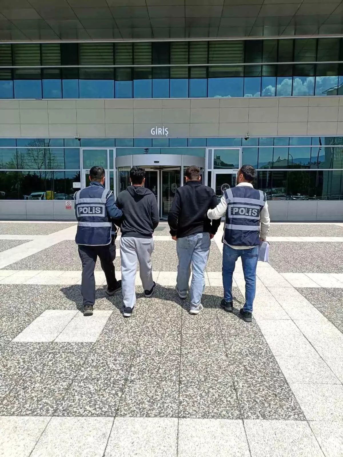 Bolu\'da Motosiklet Hırsızları Yakalandı