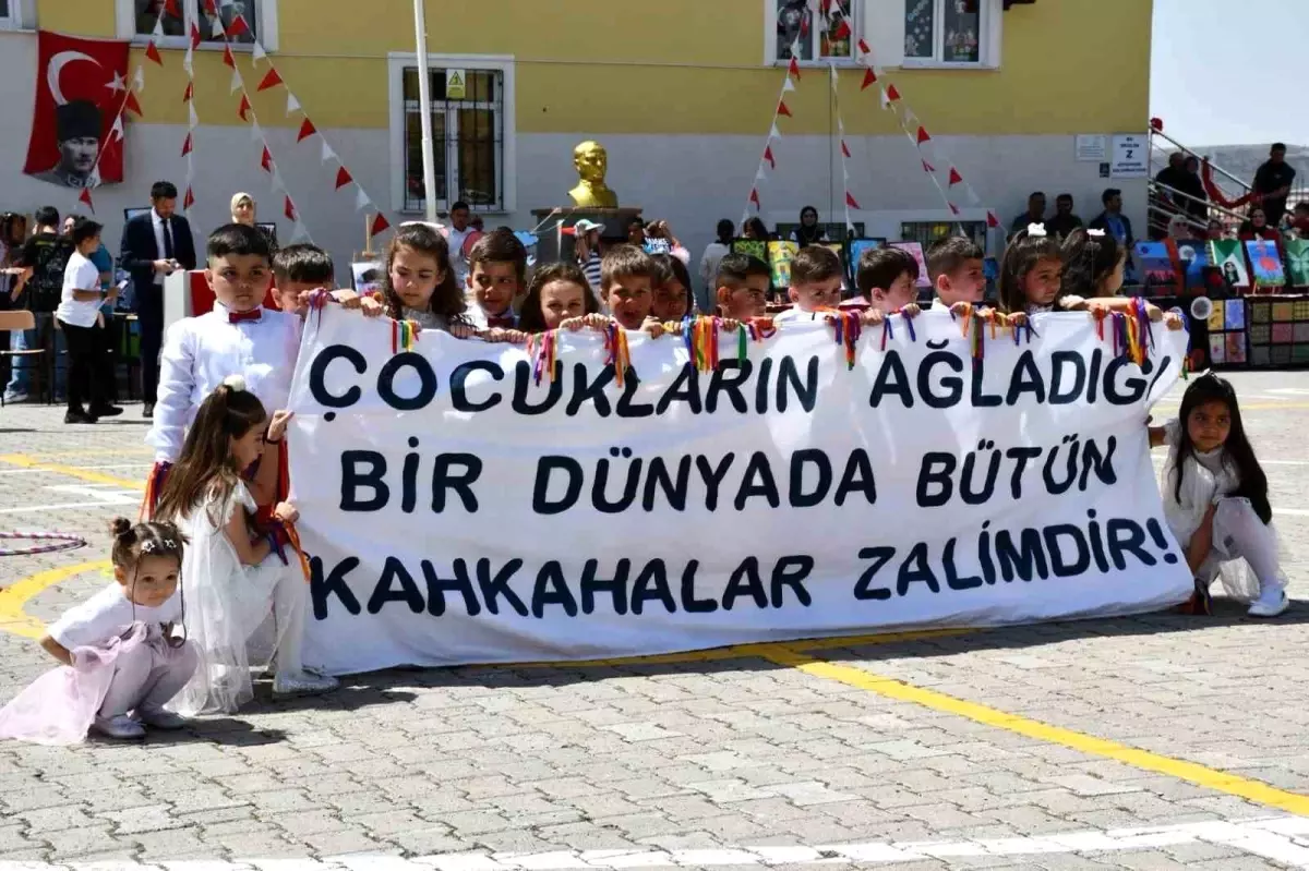 Kayseri\'de 23 Nisan Coşkuyla Kutlandı