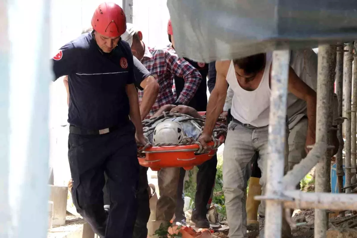 Antalya\'da İnşaatta Düşme Kazası