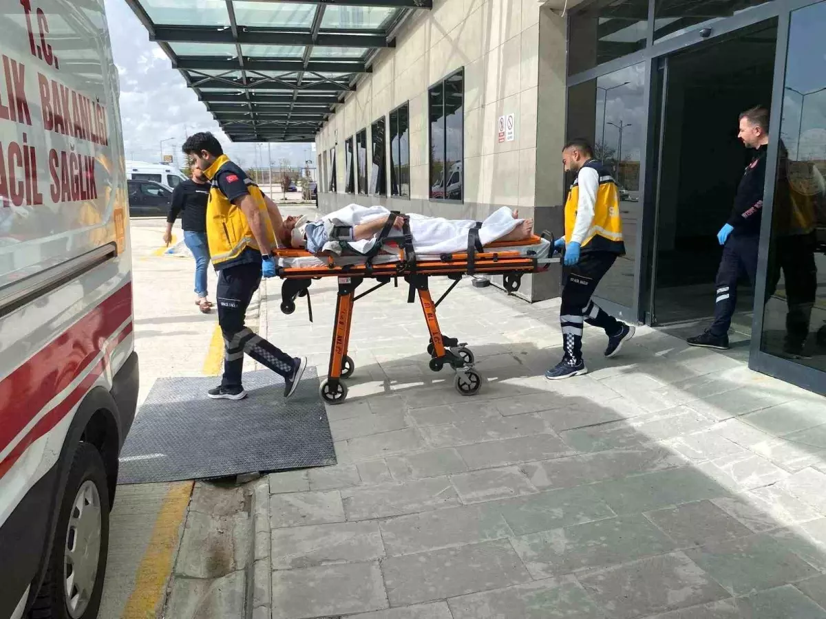 Kulu\'da Çatı Ustası Düşerek Yaralandı