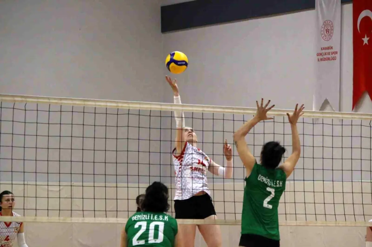 İşitme Engelliler Voleybol Şampiyonası Devam Ediyor