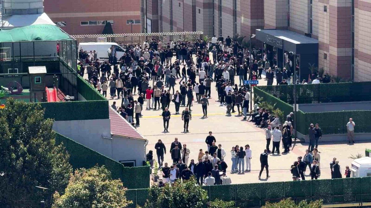 İstanbul\'da 6.2 Büyüklüğünde Deprem