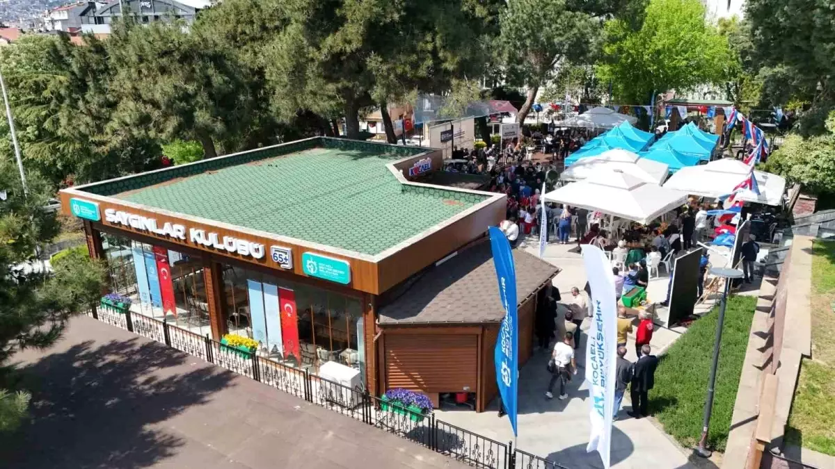 İzmit\'te 65 Yaş Üstü Bireylere Özel Saygınlar Kulübü Açıldı