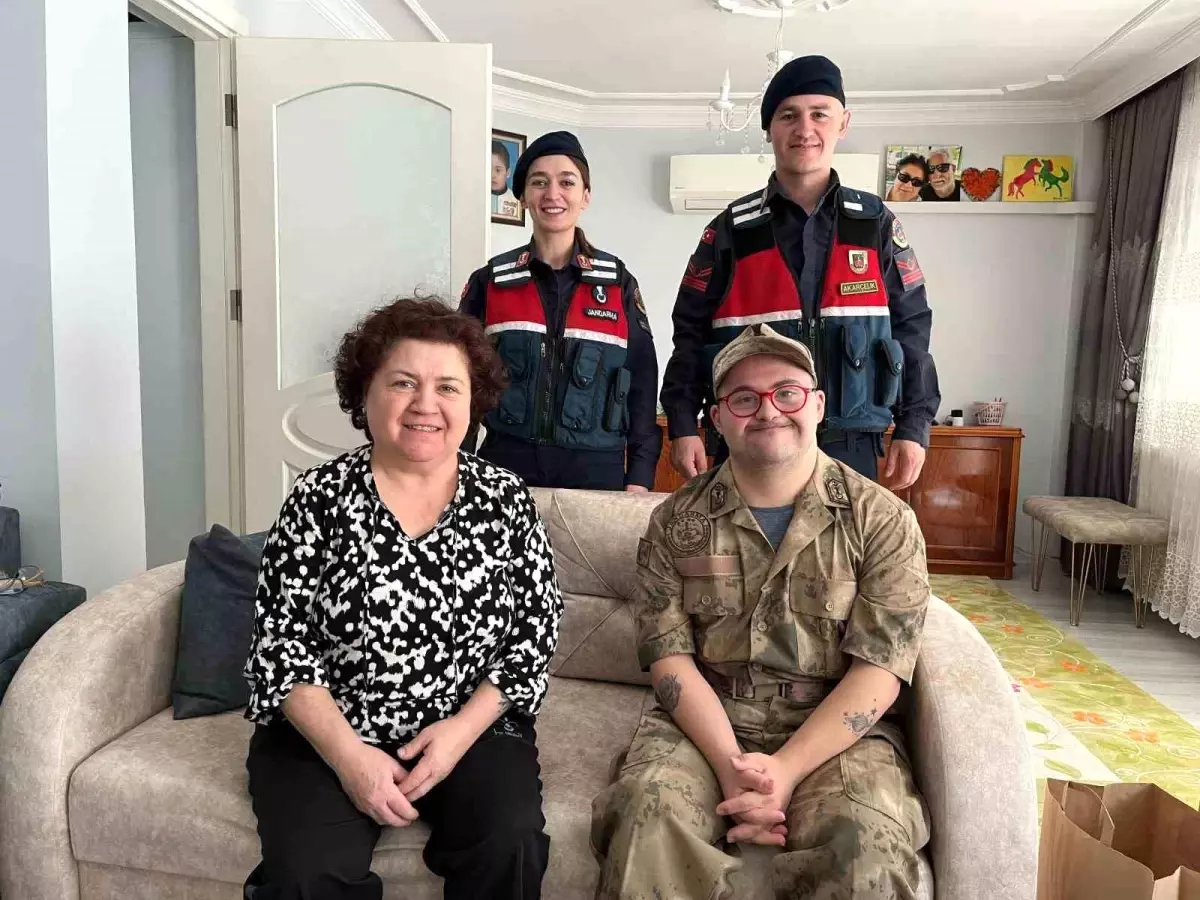 Jandarma, Down Sendromlu Çocuğu Mutlu Etti