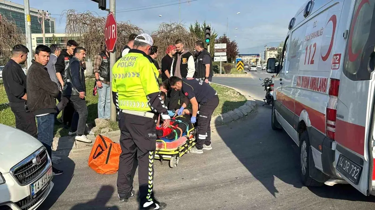 Bolu\'da Kaza: Cip Motosiklete Çarptı