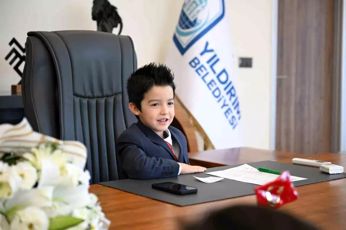 Yıldırımlı Minikler 23 Nisan’da Başkanlık Koltuğuna Oturdu