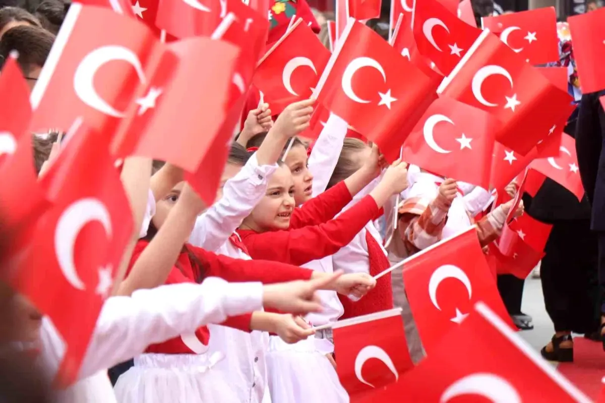 Sakarya\'da 23 Nisan Coşkuyla Kutlandı