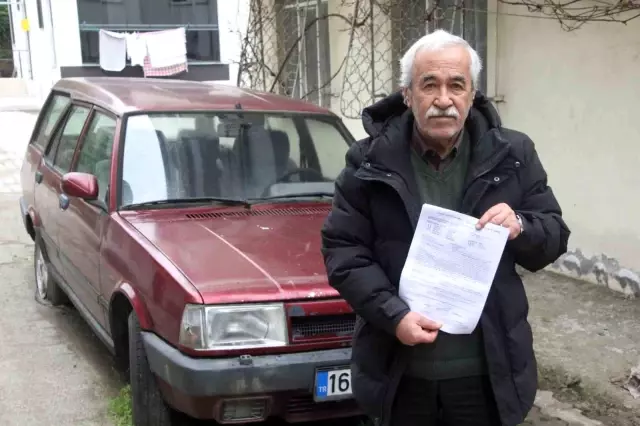 Bir garip olay! Emekli öğretmen, 17 yıldır aracını yerinden oynatamıyor