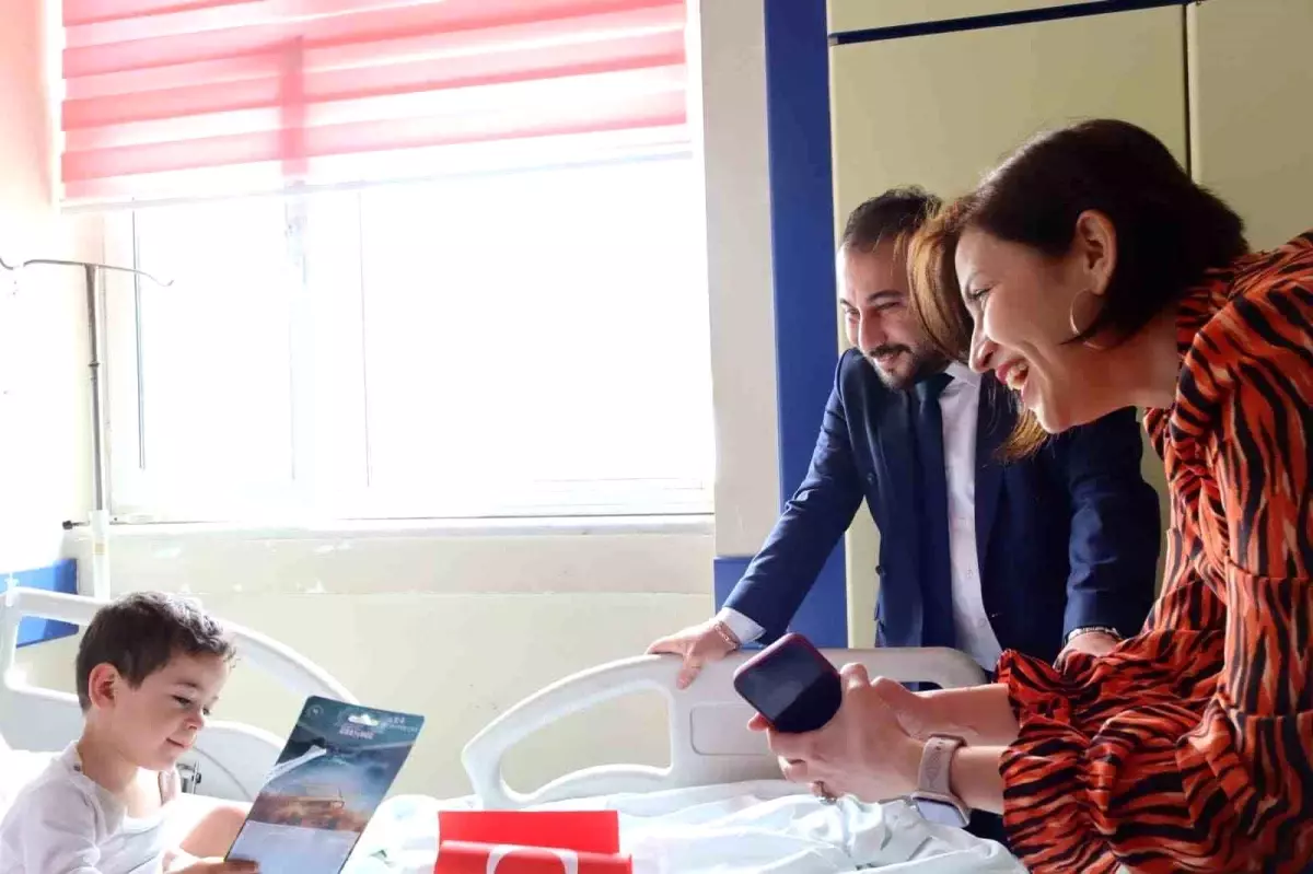 Hastanede Çocuk Bayramı Coşkusu