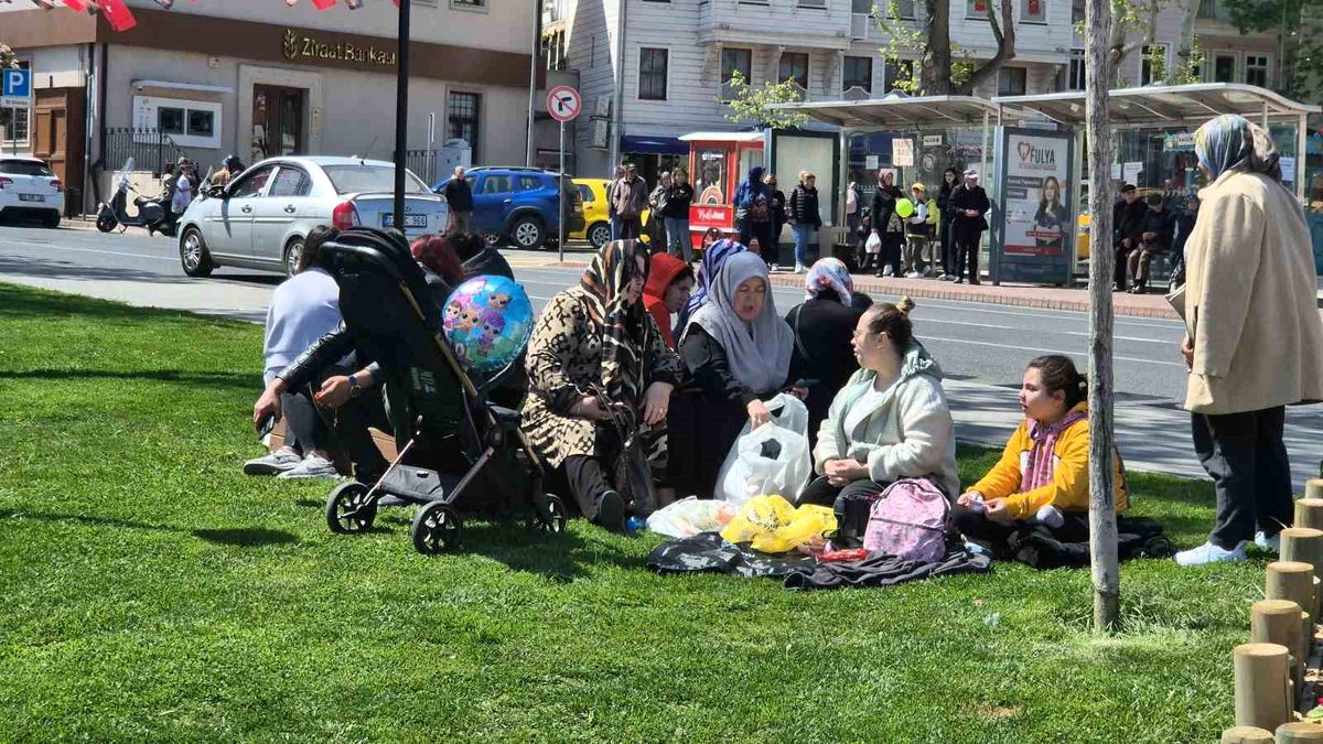 İstanbul Depremi Tekirdağ\'da Panik Yarattı