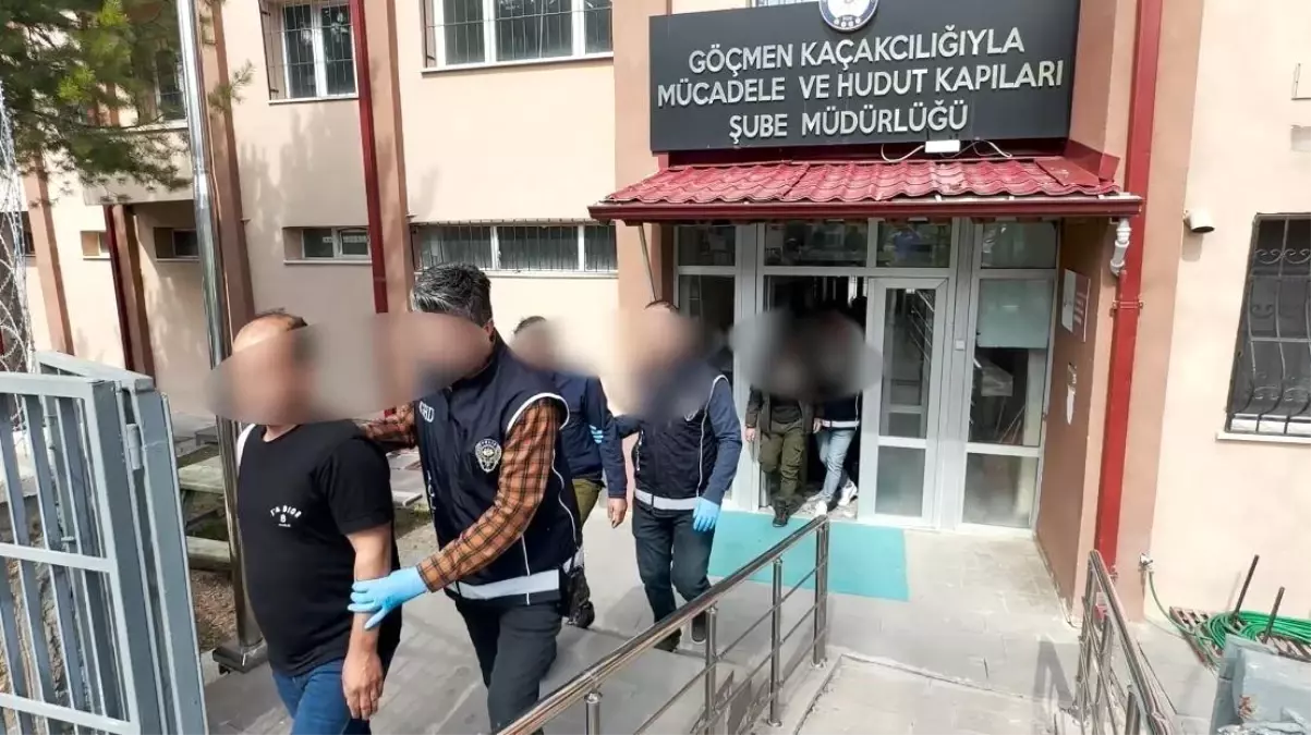 Yasadışı Göçmenler Sivas\'ta Yakalandı