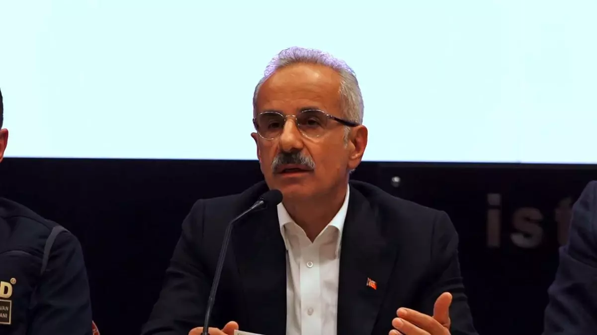 Bakan Uraloğlu: "3 operatörle gerekli değerlendirmeleri yaptık, altyapıyı iyileştirme noktasında gerekli çalışmaları yapacağız"