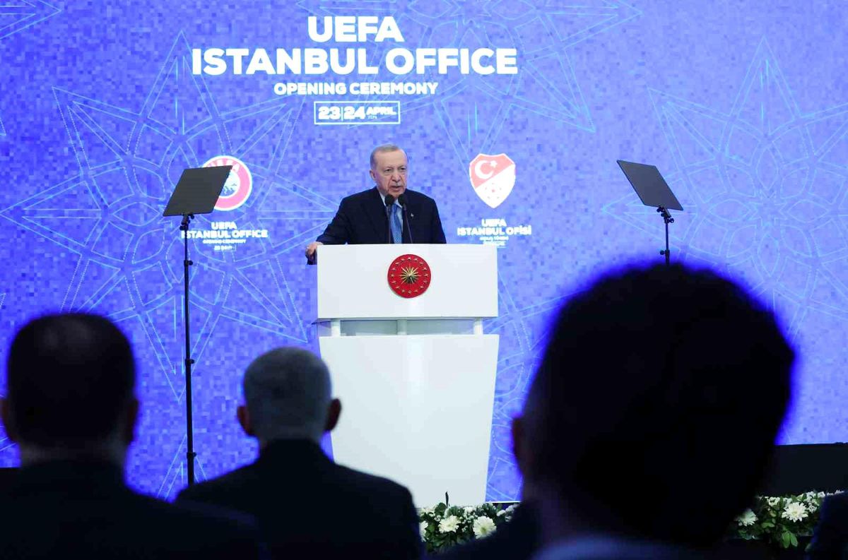 Cumhurbaşkanı Erdoğan: "Artık laf üstüne laf değil taş üstüne taş koyma zamanıdır"