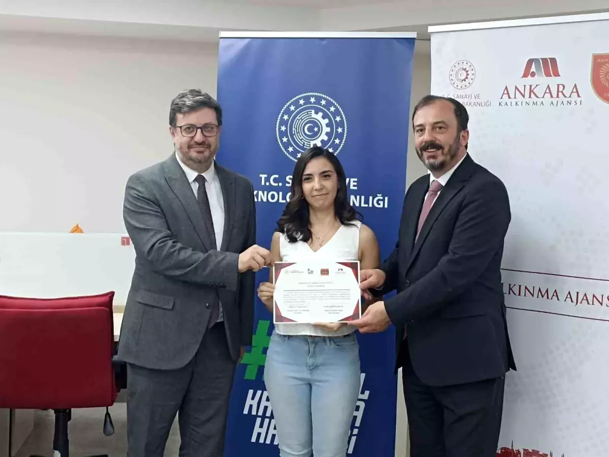 E-Ticaret Projesinde 10 Girişimci Destek Aldı