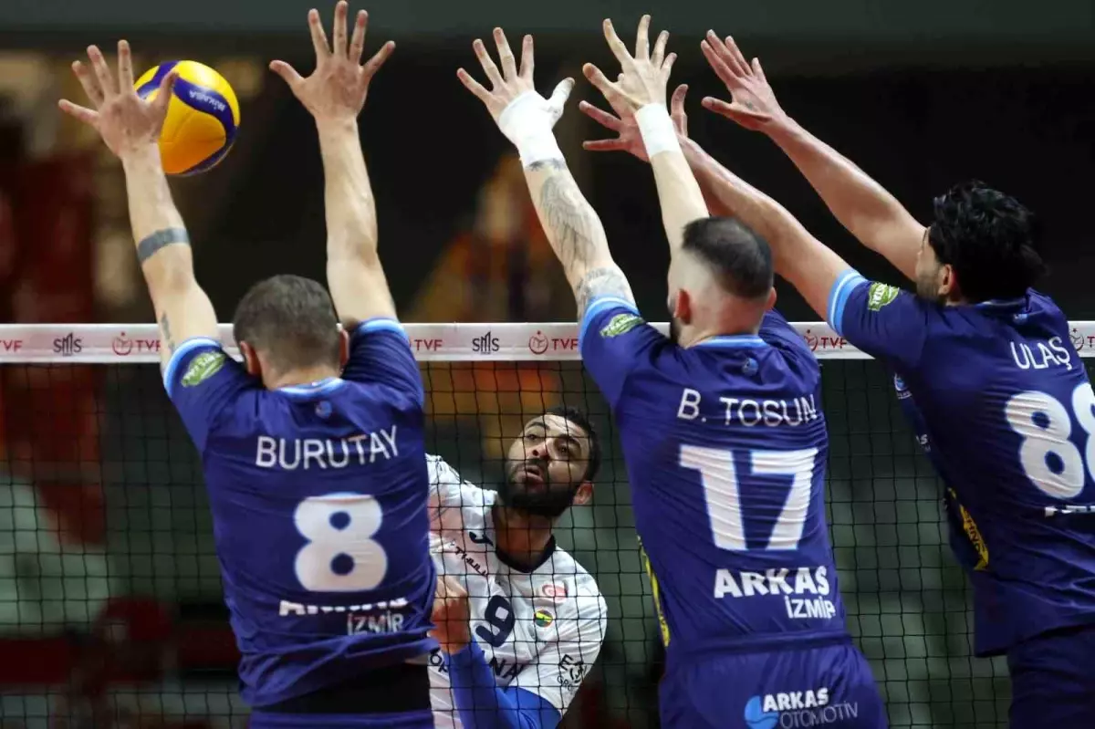 Fenerbahçe, Arkas\'ı Mağlup Etti
