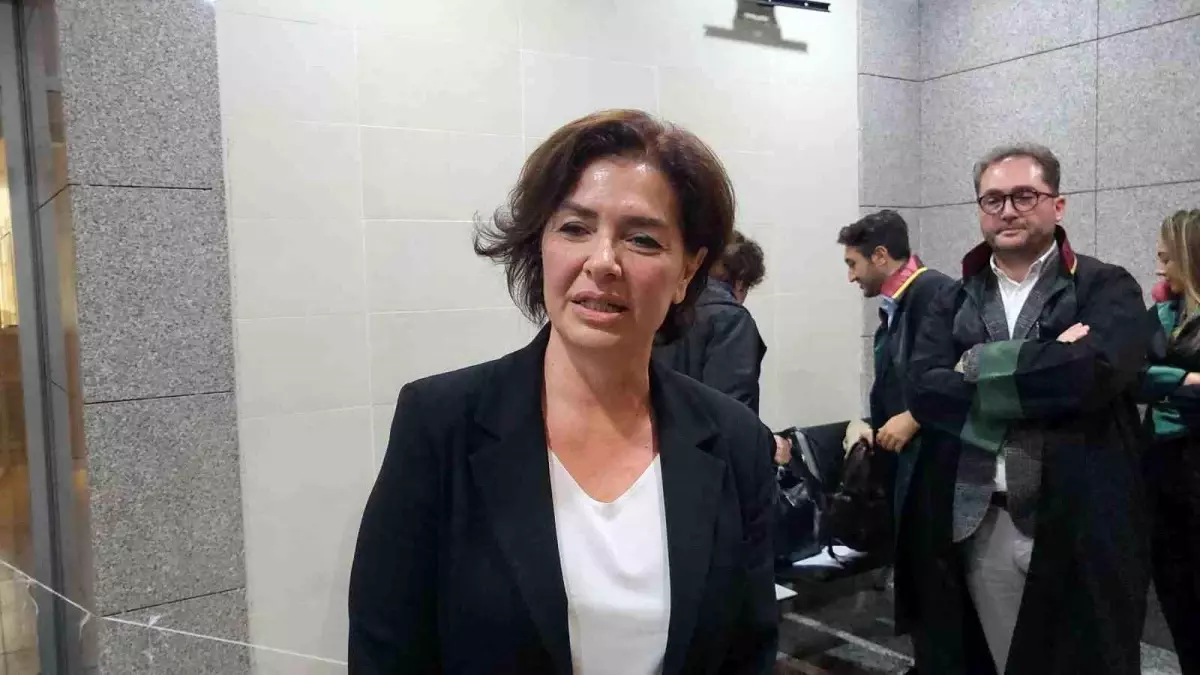Özlem Gürses\'e 1 yıl 3 ay hapis cezası