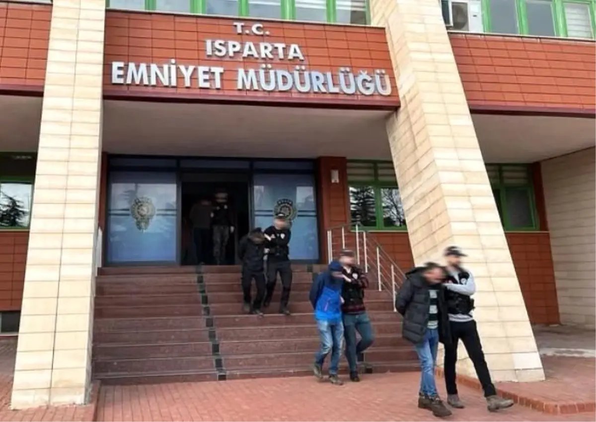 Isparta\'da Narkotik Operasyonu: 3 Tutuklama