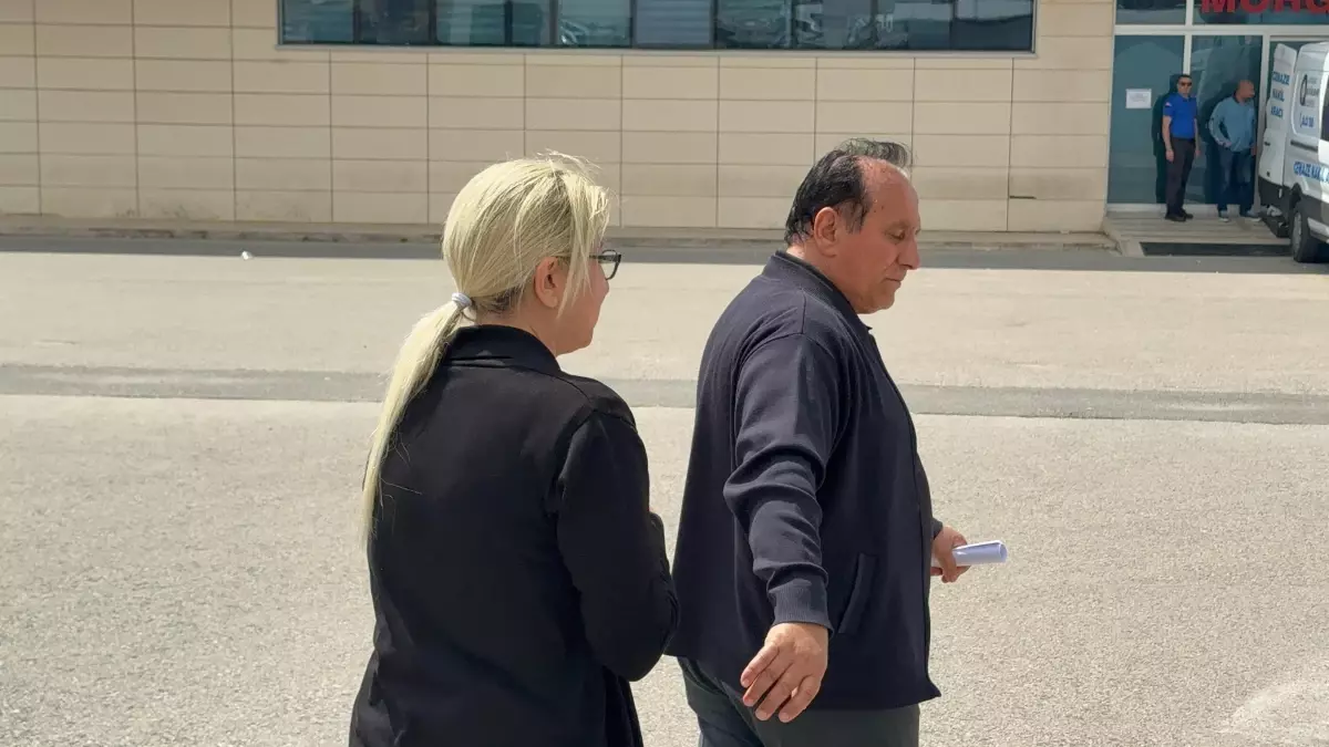 Antalya\'da Otomobil Kazasında Genç Sürücü Hayatını Kaybetti