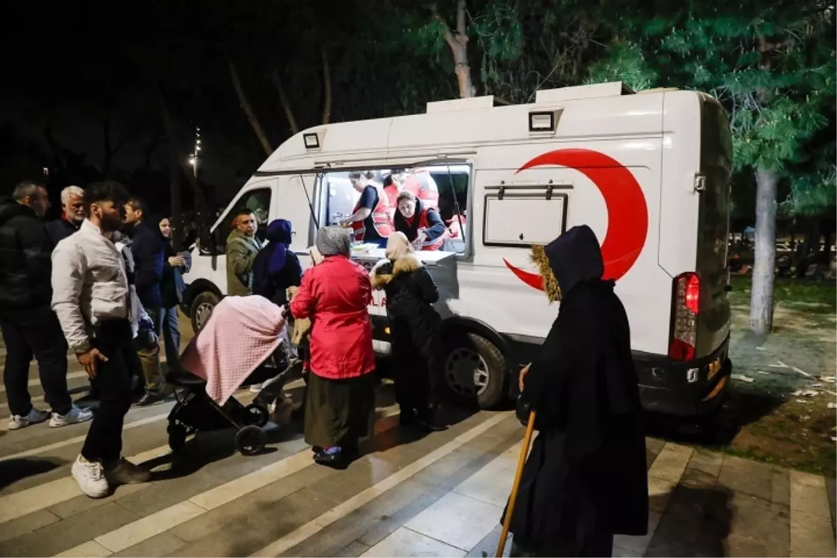 Kızılay, Depremzedelere 1,4 Milyon Beslenme Desteği Sağladı