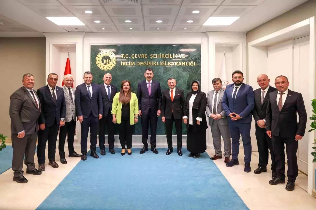 MHP Kütahya Belediye Başkanları Ankara\'da Bakanlık Ziyaretleri Gerçekleştirdi