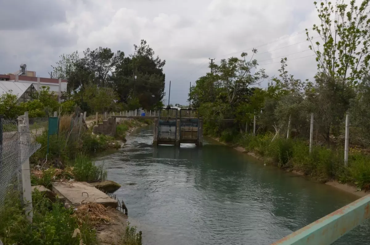 Serik\'te Kayıp Çocuğun Araması Devam Ediyor