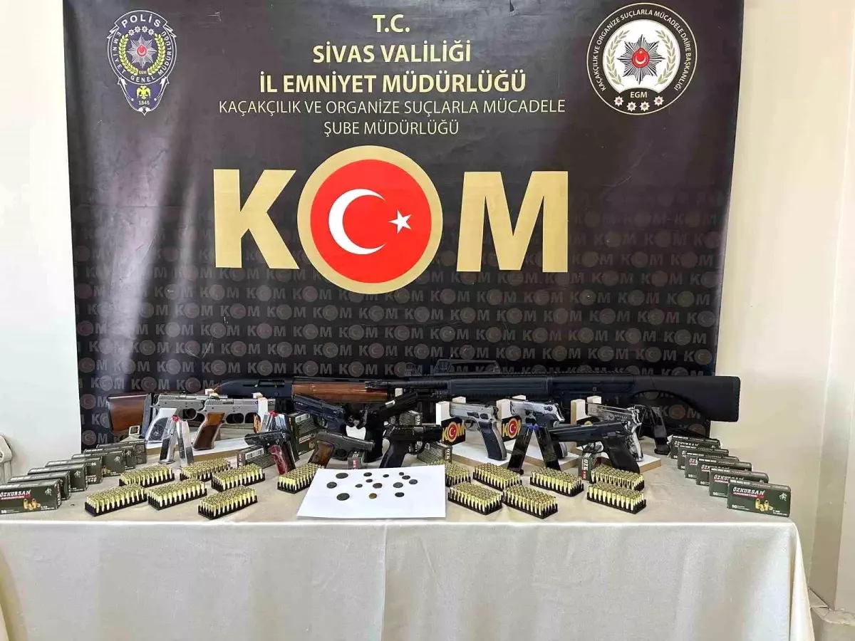 Sivas\'ta Silah Kaçakçılığı Operasyonu