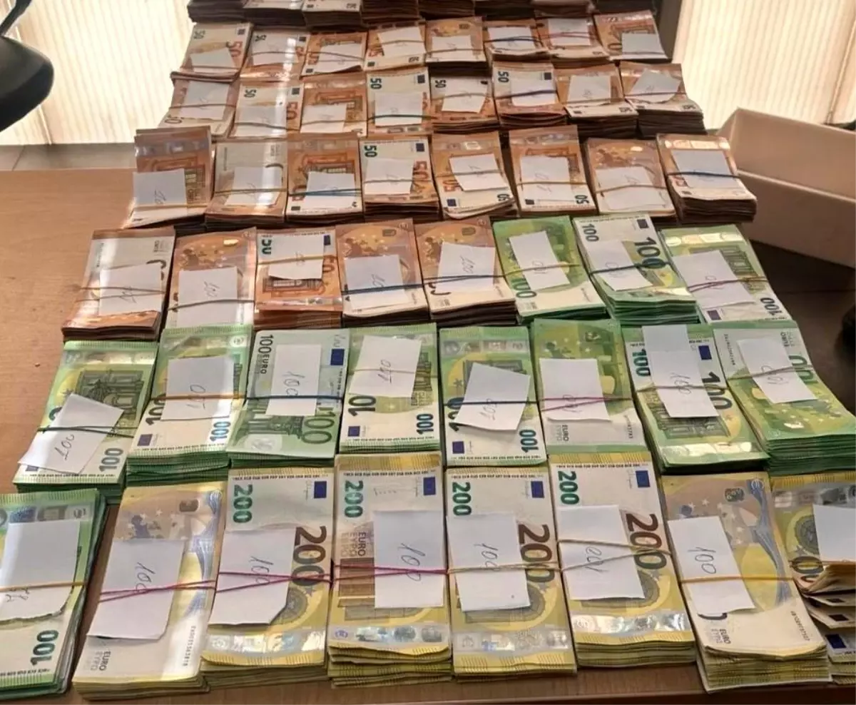 Kapıkule\'de 524 Bin Euro Ele Geçirildi