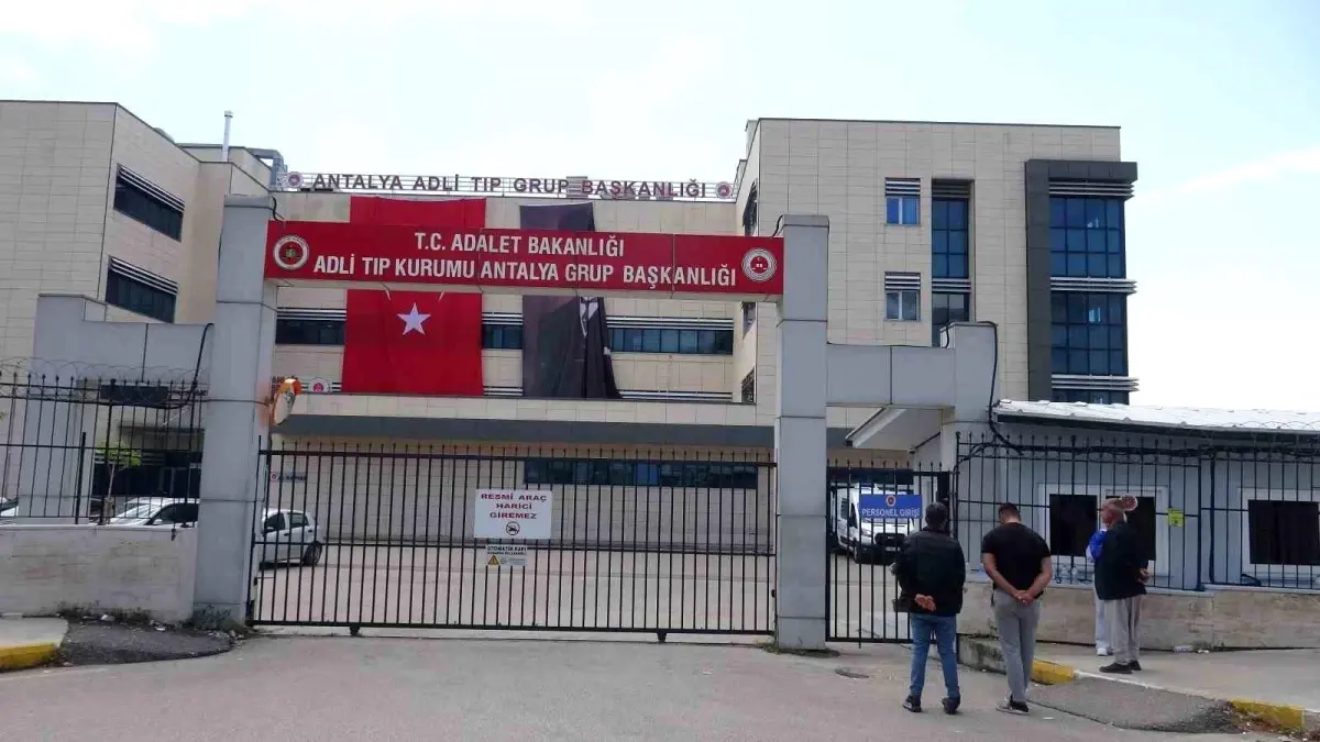 Antalya\'da intihar ve cinayet vakası