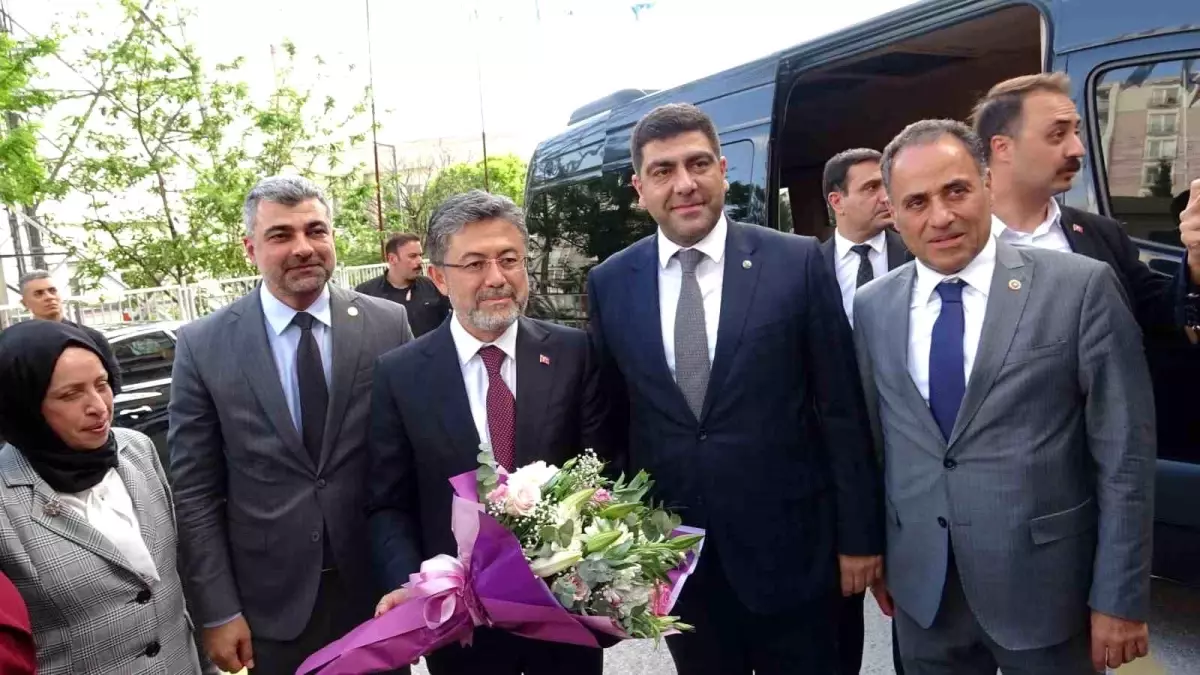 Bakan İbrahim Yumaklı Mardin\'de Ziyaretlerde Bulundu