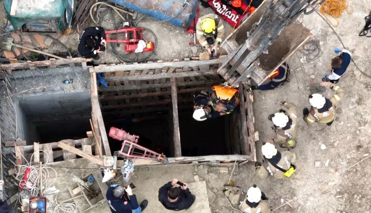 Fatih\'te İnşaat Kazası: İşçi 10 Metreden Düştü