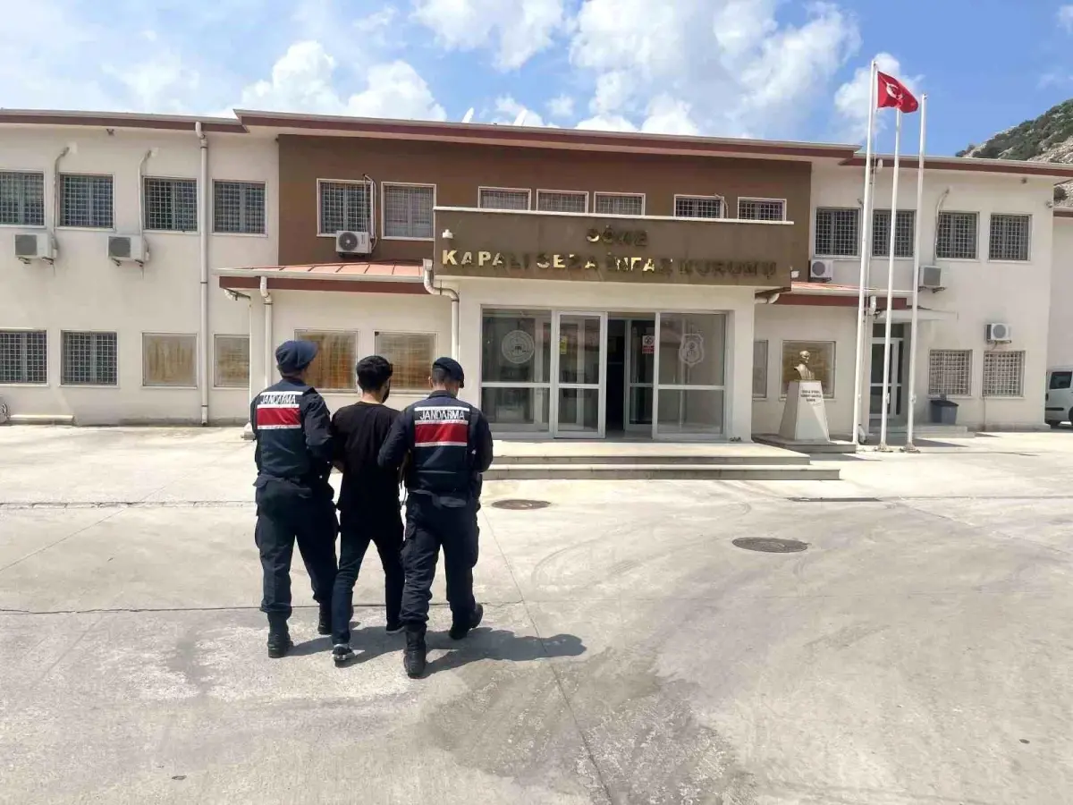 Kuşadası\'nda Aranan Şahıs Yakalandı