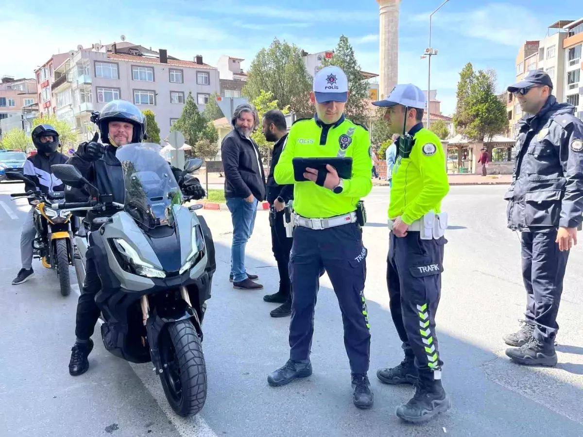 Hayrabolu\'da Motosiklet Denetimi