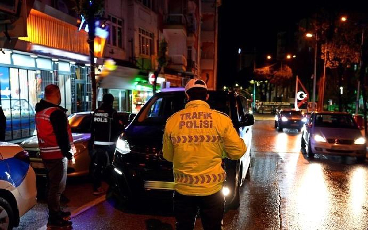 Isparta\'da Trafik Denetimi: 3 Sürücüye Ceza