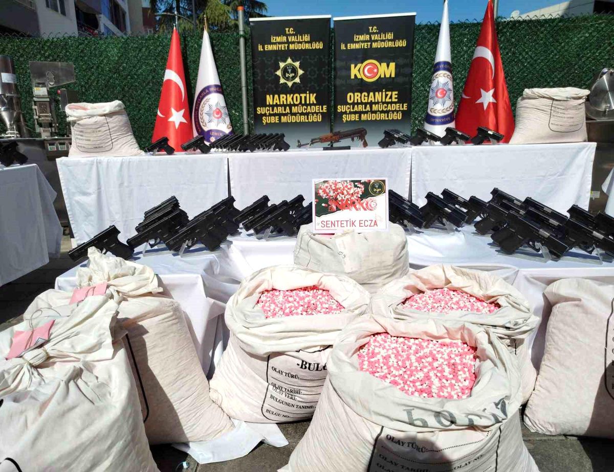 İzmir\'de 4 Günlük Dev Operasyon