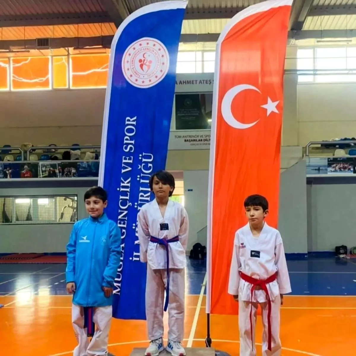 Ömer Seyit Okulu Taekwondo Şampiyonu