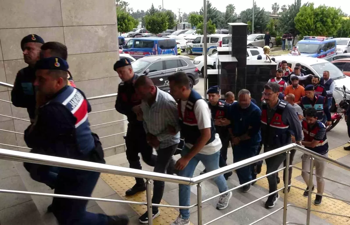Erdemli\'de Uyuşturucu Operasyonu: 15 Tutuklama