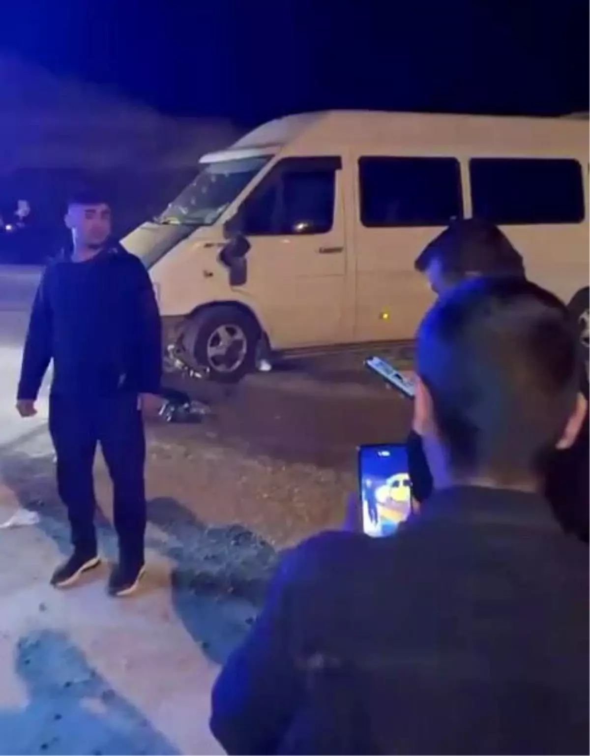 Kahta\'da Minibüs-Motosiklet Çarpıştı