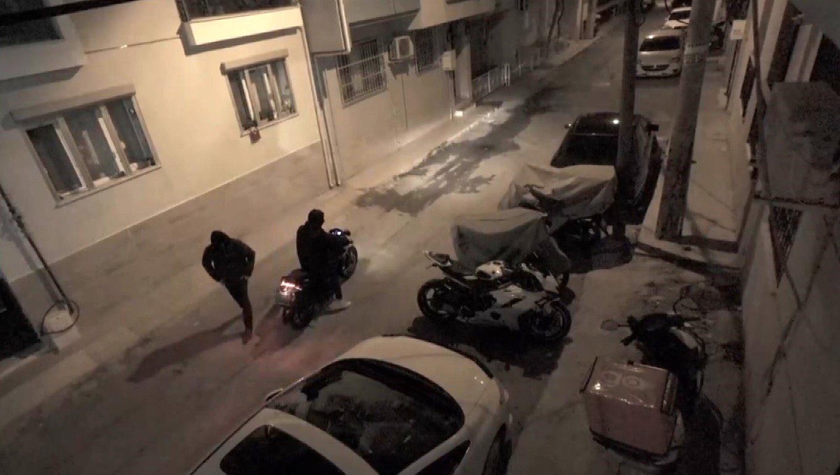 İzmir\'de Motosiklet Hırsızlığı