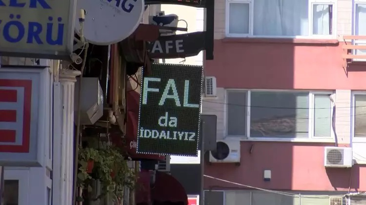 Falcılığa 3 Ay Hapis Cezası