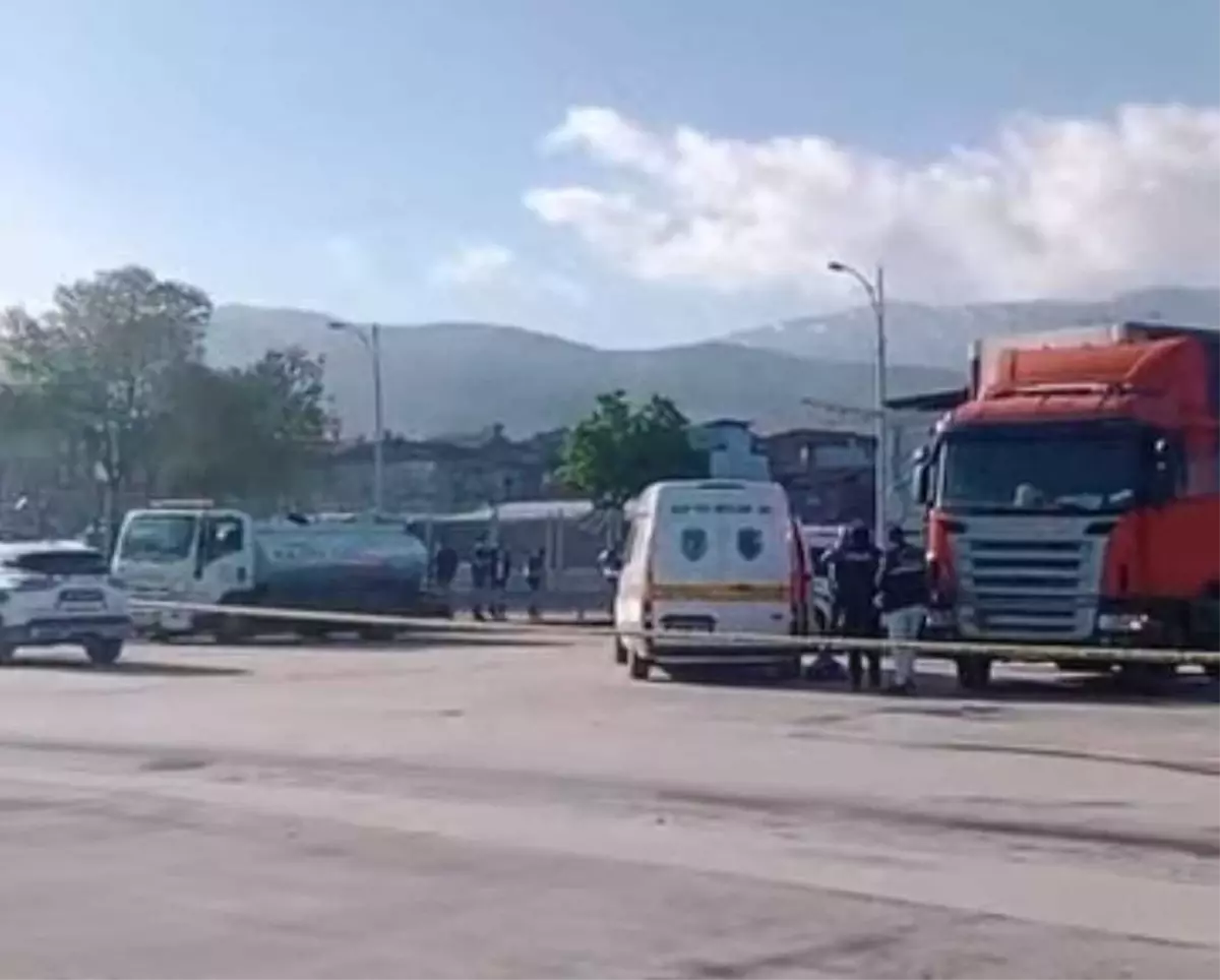Malatya\'da TIR Çarpan Yaşlı Adam Hayatını Kaybetti