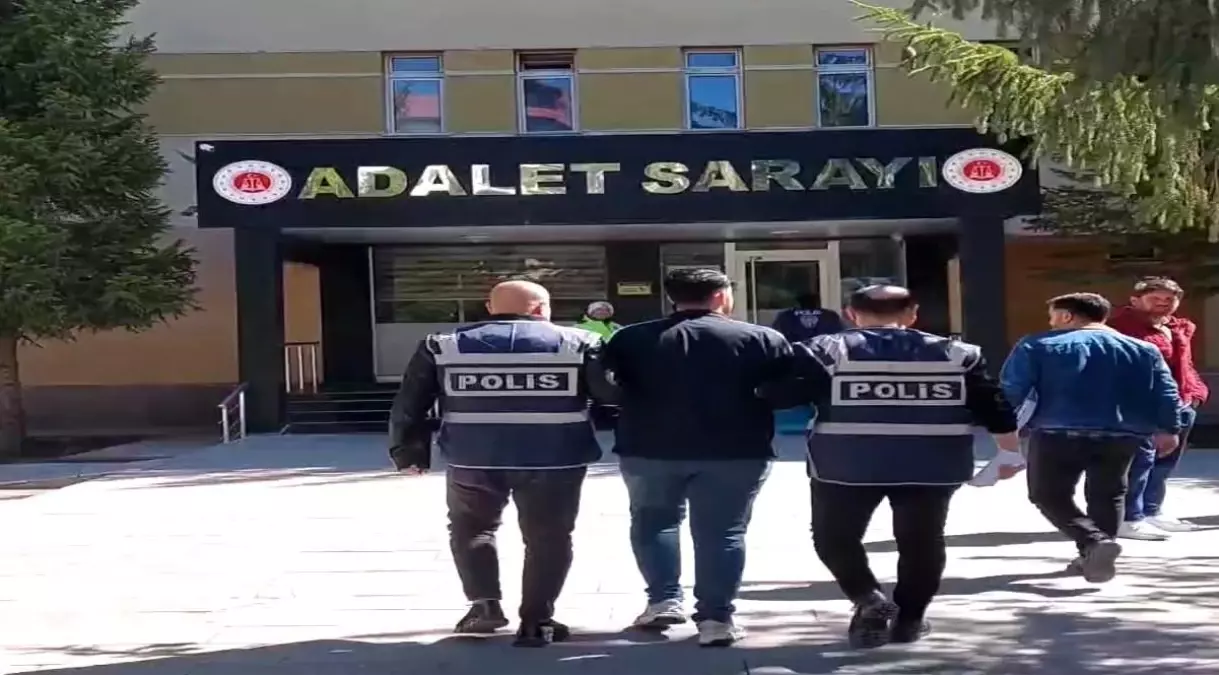 Bayburt\'ta Dolandırıcılık Operasyonu